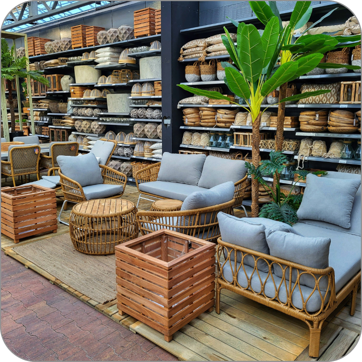 Tuinmeubelen in ibizastijl bij Tuincentrum Daniëls